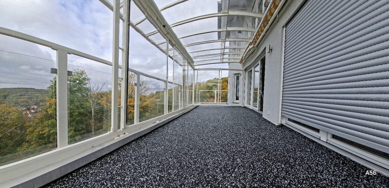 Wintergarten mit Steinteppich Metallic Mix